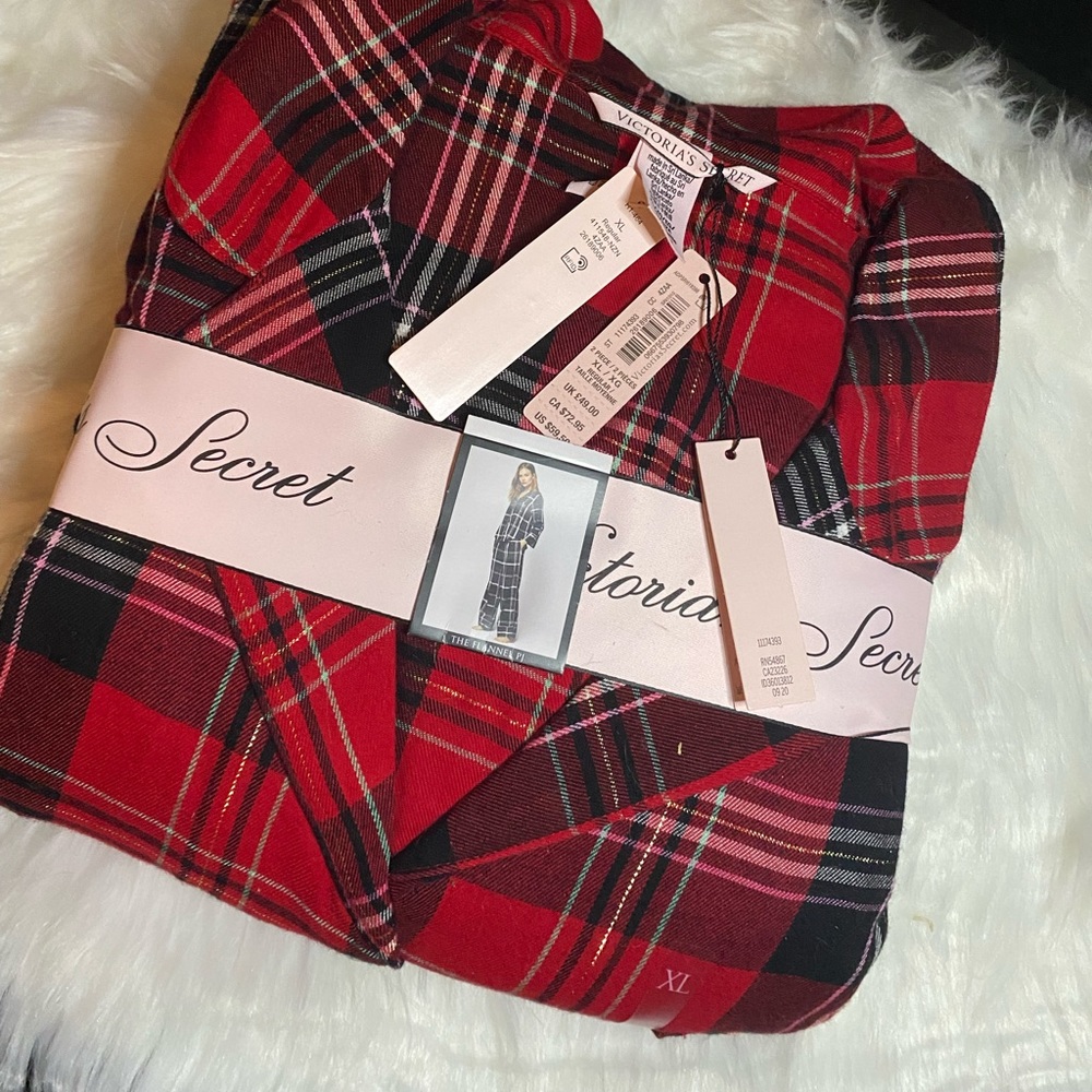 NWT Victoria’s Secret Pajama Set